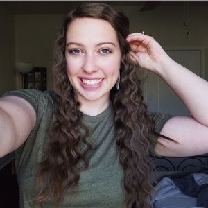 Meet your Posher, Katie